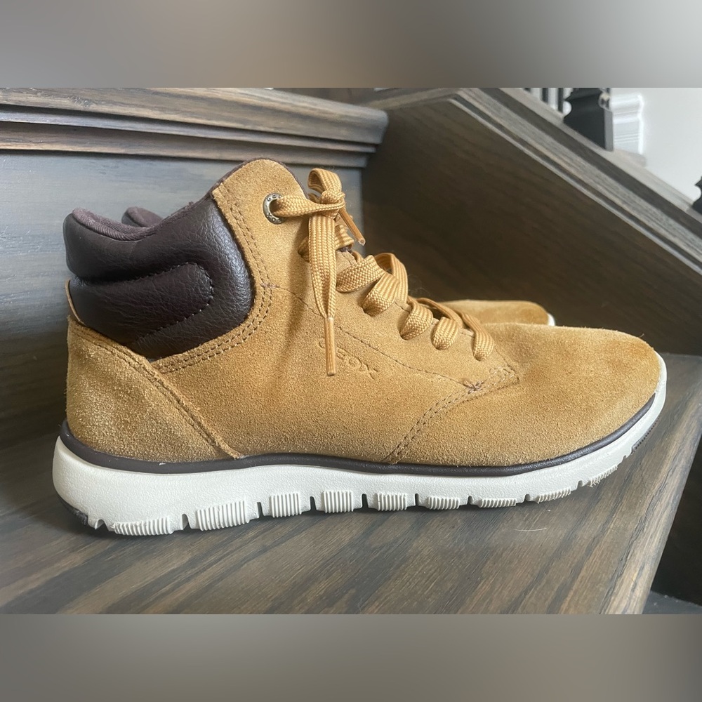 Youth Geox size 3